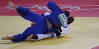 JUDOCA BRASILEIRO RAFAEL SILVA PERDE PARA FRANCÊS TEDDY RINER NOS JOGOS OLÍMPICOS RIO 2016